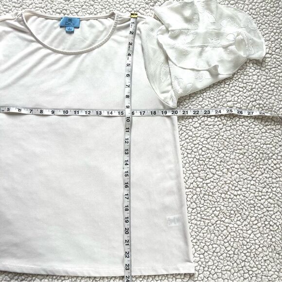 CeCe Dove White Tiered Ruffle Floral Appliqué Bell Sleeve Blouse Cream Size L - Picture 5 of 9